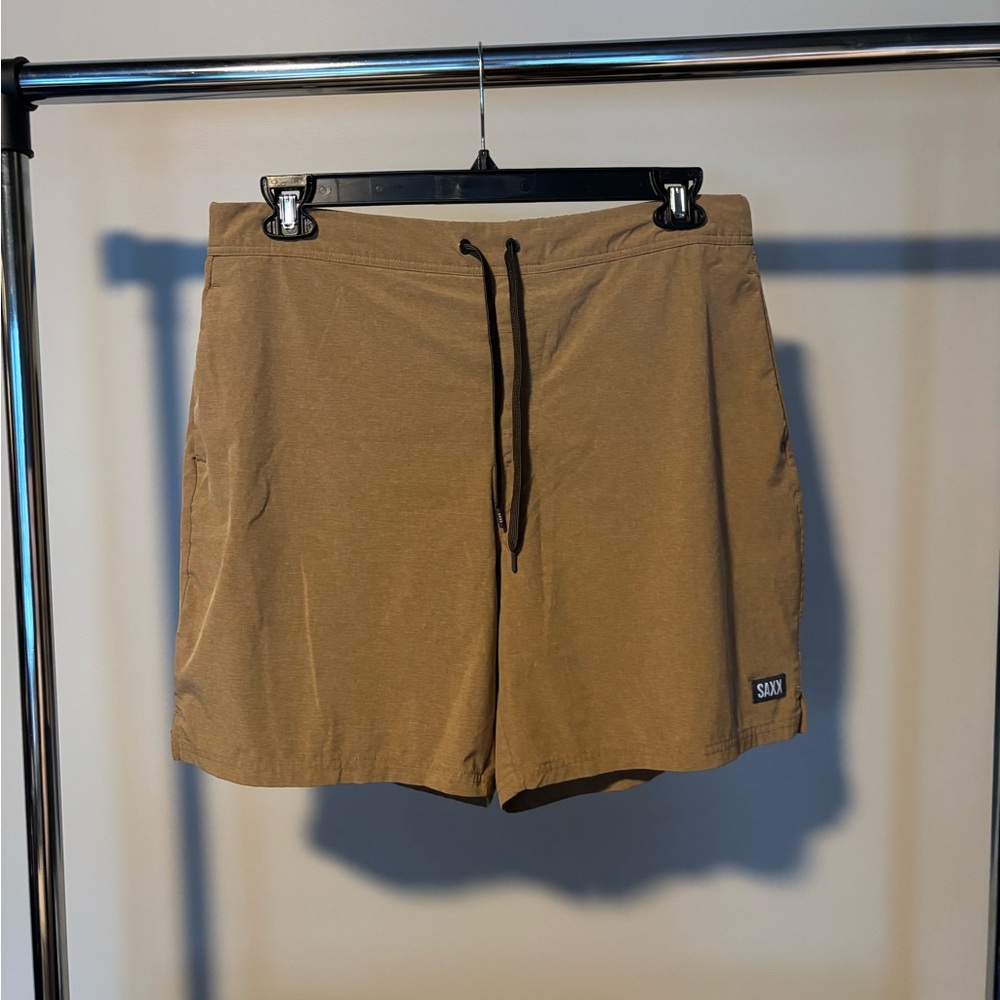 Like New SAXX Sport 2 Life 2in1 7” Shorts